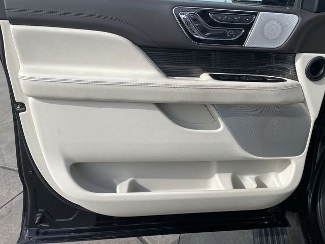 2021 Lincoln Navigator Black Label