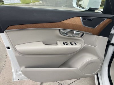 2022 Volvo XC90 Recharge Plug-In Hybrid T8 Inscription Expression Extended Range 7P