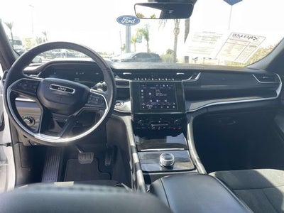 2025 Jeep Grand Cherokee L Altitude 4x4