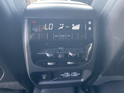 2025 Jeep Grand Cherokee L Altitude 4x4