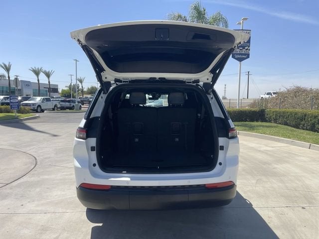 2025 Jeep Grand Cherokee L Altitude 4x4