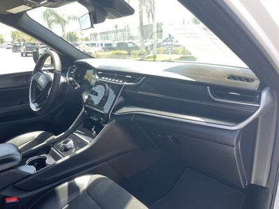 2025 Jeep Grand Cherokee L Altitude 4x4