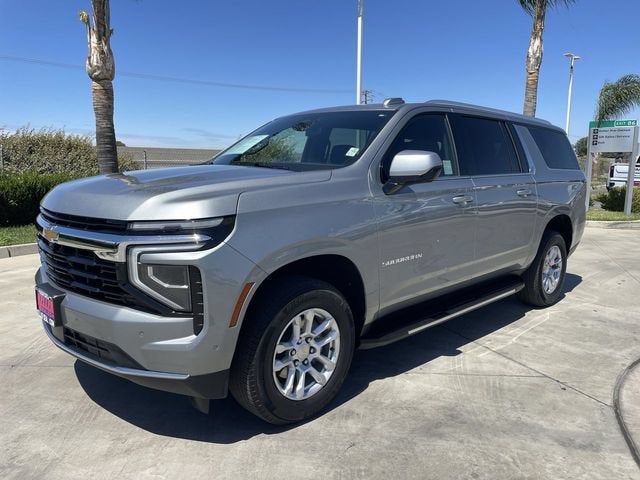 2025 Chevrolet Suburban LS