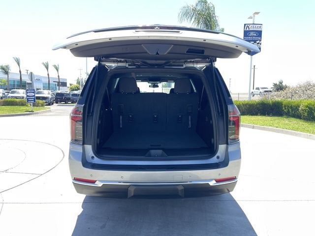 2025 Chevrolet Suburban LS