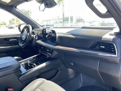 2025 Chevrolet Suburban LS