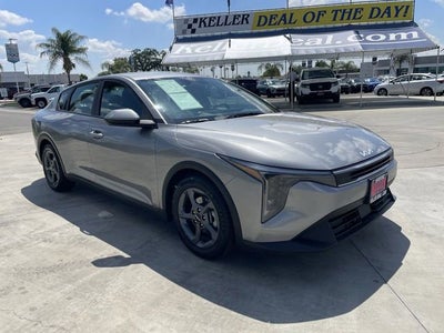 2025 Kia K4 LXS