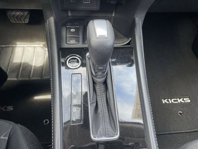 2023 Nissan Kicks SR