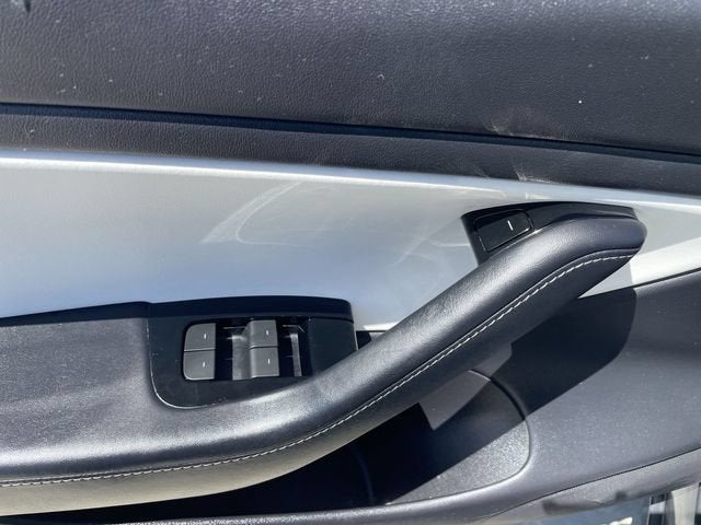 2019 Tesla Model 3 Mid Range