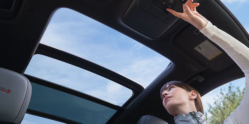 GMC Acadia sunroof features